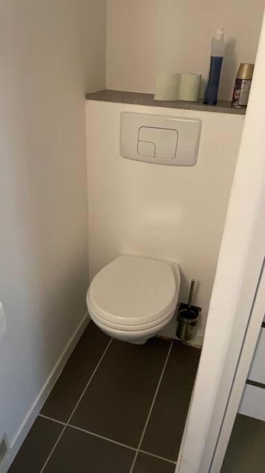 איסטרס Joli Duplex En Centre Ville De 40M2 Climatise מראה חיצוני תמונה